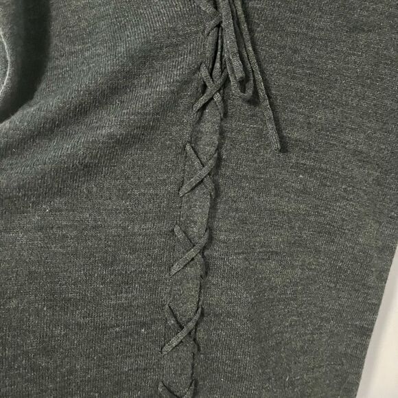 BB Dakota Dark Gray Knit V Neck Lace Up Front Sweater Size S - Picture 4 of 6